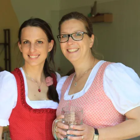 Farm stay Hirmhof Reinsberg